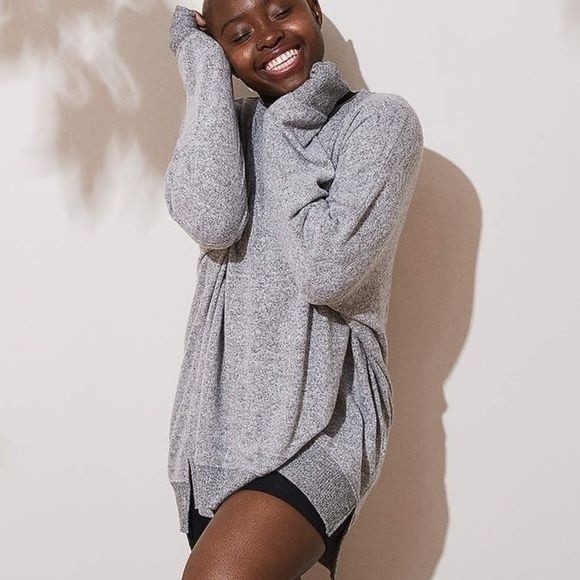 American Eagle Aerie Plush Hometown Oversized Sweatshirt - Picture 1 of 8